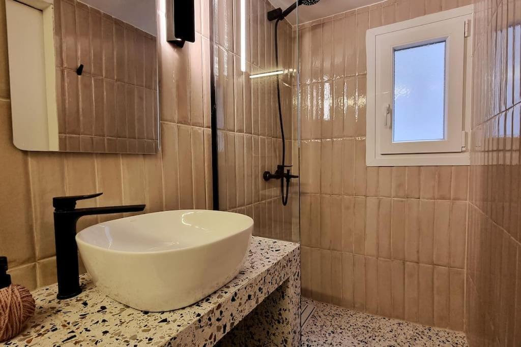 Μπροστά Στη Πλατεία Ναυαρίνου/Τσιμισκη Διαμέρισμα Tesalónica Exterior foto